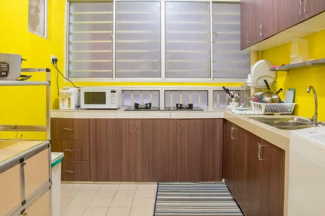 Al Imam'S Homestay Near Sunway Lagoon Petaling Jaya 0*,